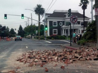 AP_california_earthquake_01_jef_140824_16x9_992