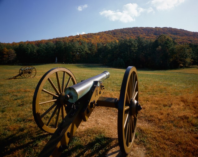 ca. 1981-1982, Kennesaw Mountain National Battlefield Park, Georgia, USA --- Cannons like those used during the Civil War battle still stand on the Kennesaw Mountain National Battlefield Park, Georgia. --- Image by © David Muench/CORBIS