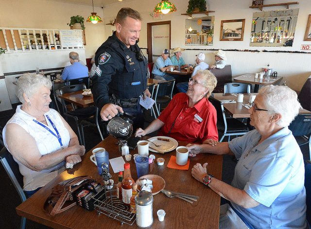 今日全美與警察共飲咖啡的活動僅僅是一個新的開端