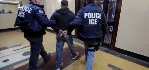 生活一周报 Costco营养品含量造假、退学不退宿舍、在白宫前自杀、禁用吸管？！稀奇古怪的各种爆料