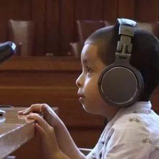 1歲男孩獨自在美國移民法庭受審，嚎啕大哭讓法官手足無措