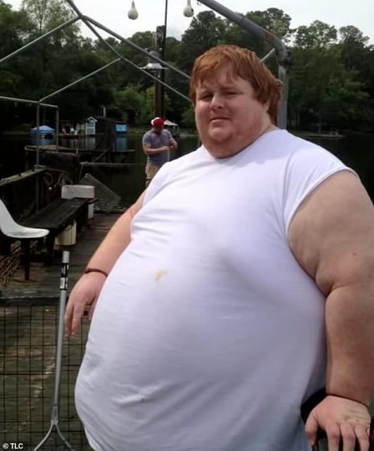 喬治亞州男子重640斤整日 赤身裸體打遊戲 還上了電視節目