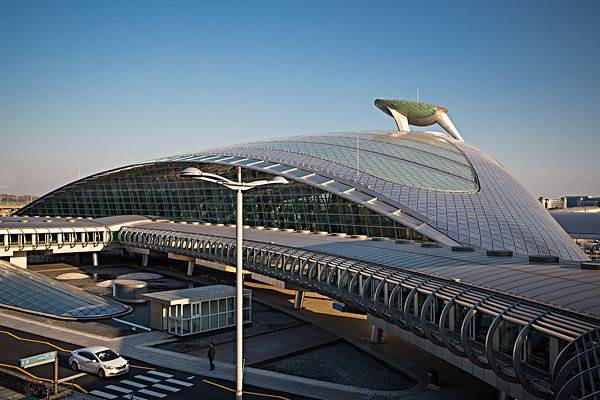马拉维布兰太尔机场图片