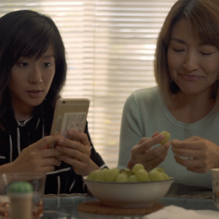 女儿帮母亲网上寻爱 华裔女导演短片入围HBO比赛