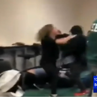 争吵中扯下穆斯林同学头巾 新州高中生被控罪