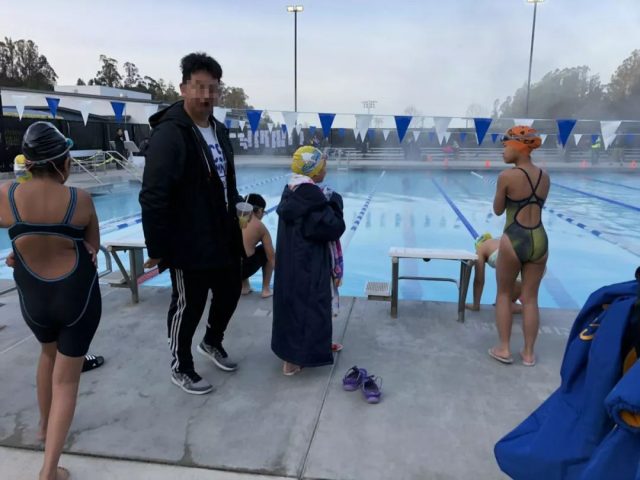亲历美国儿童游泳大赛，10小时目睹国外父母推娃新境界