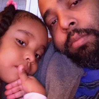 紐約殘忍父親將3歲女兒綁在車內活活燒死