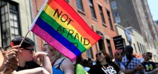 直男组织要在波士顿办"异性恋大游行" 却遭网民群嘲