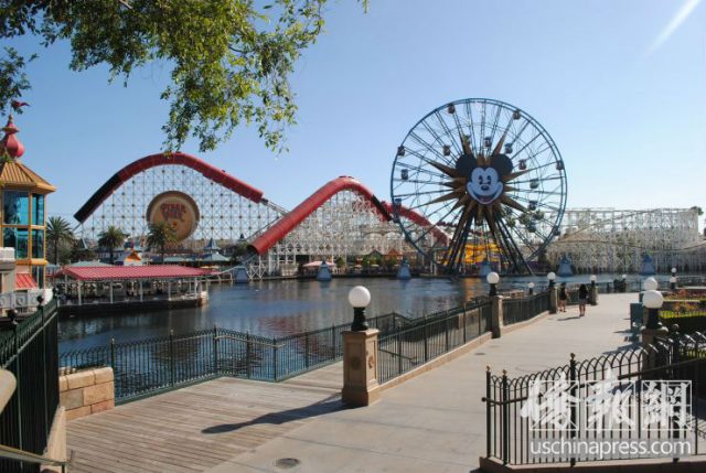 华人江道格 设计迪士尼乐园星球大战新园区