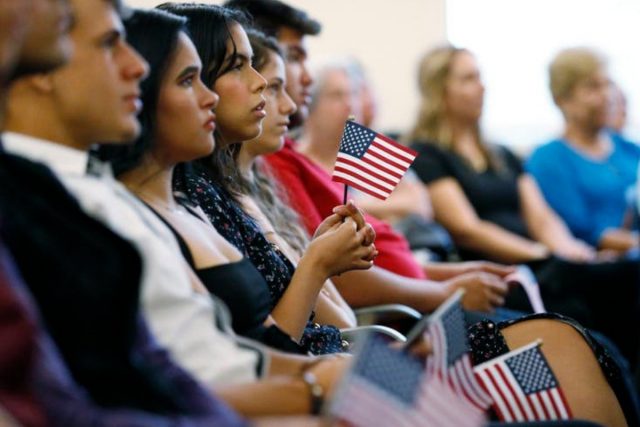 皮尤移民报告：美国移民人口创纪录 逾4400万