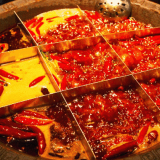 火锅的九宫格是干嘛用的？才不是为了区分辣度！你可能一直在瞎涮