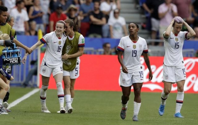 美国两球力克荷兰 四夺女足世界杯冠军