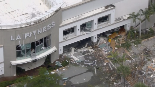 佛州购物中心发生重大爆炸事故 致23人受伤