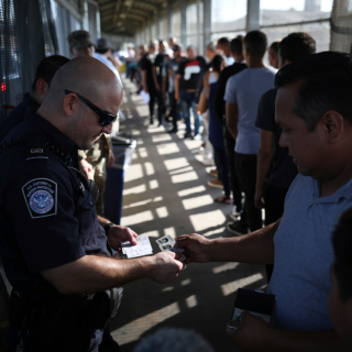 ICE新规瞄准U签证 申请人等待期间可遭驱逐出境
