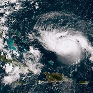 飓风多里安增至4级 佛州乔州进入紧急状态