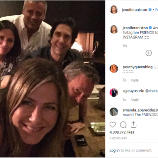 詹妮弗•安妮斯頓開通Instagram 「老友」合照致網路癱瘓