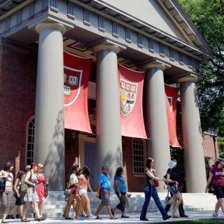 哈佛被告歧视亚裔学生案  判决出来了！！！