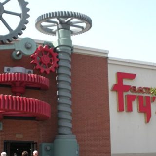 美國電子連鎖店Fry』s還能撐多久？