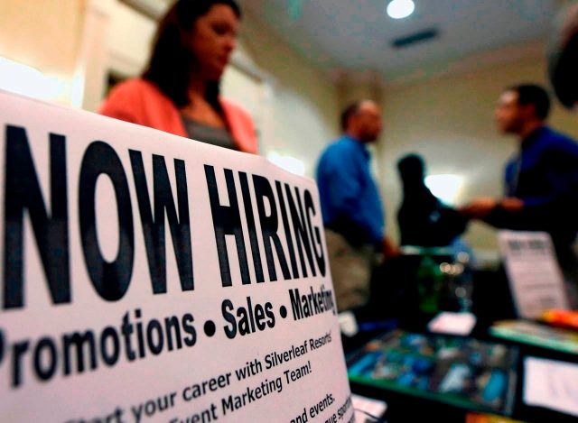美国10月新增就业12.8万超出预期 标普纳指均创历史新高