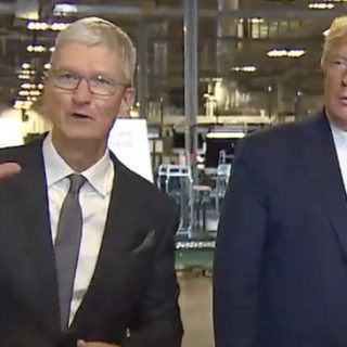 特朗普参观德州Mac工厂 称赞苹果是美国成功典范