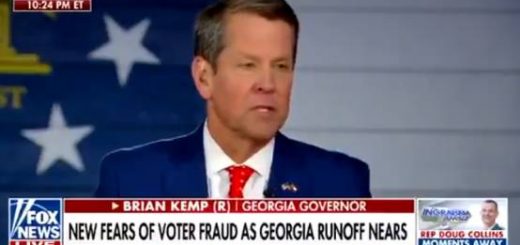 美國大選的「重磅炸彈」？閉路電視鏡頭似乎顯示投票舞弊 喬治亞州州長呼籲對簽名進行審計