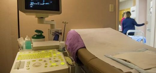 墮胎禁令生效前一天，美國83歲產科老醫生連夜做了67個墮胎手術...