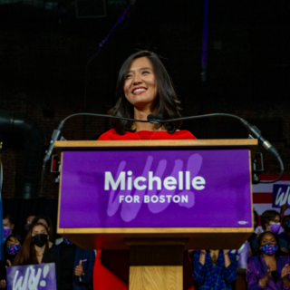 突破！36岁哈佛华裔女性当选波士顿市长，打破200年白人男性统治