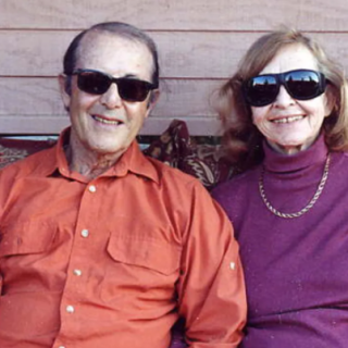 美国退休老教师夫妇去世后，真实身份被揭穿，连FBI都吃惊！