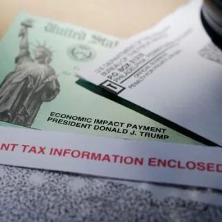 IRS通知上千万纳税人：报税先别急，再等等